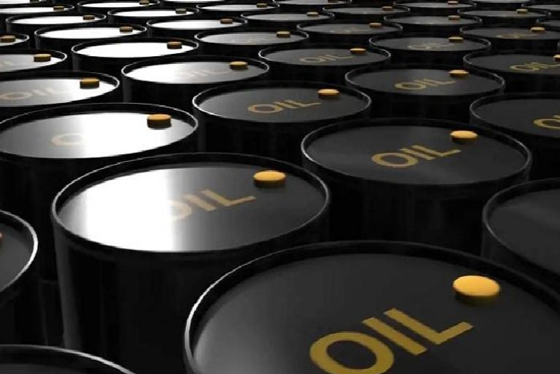 انخفاض أسعار النفط بعد الارتفاع منذ نوفمبر